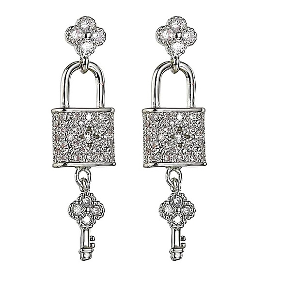 STERLING SILVER BLOSSOM LOCK KEY EARRINGS - Picture 10 of 11